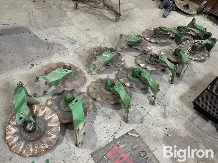 john-deere-row-openers-image-5