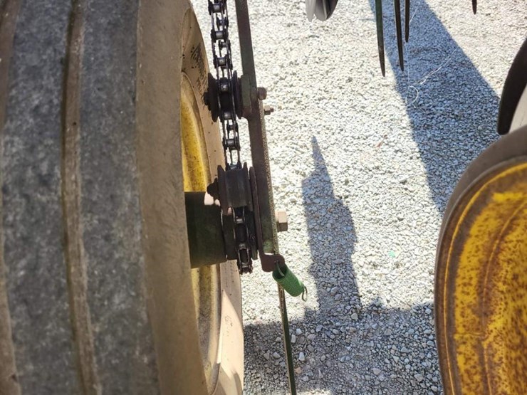 john-deere-7000-image-16