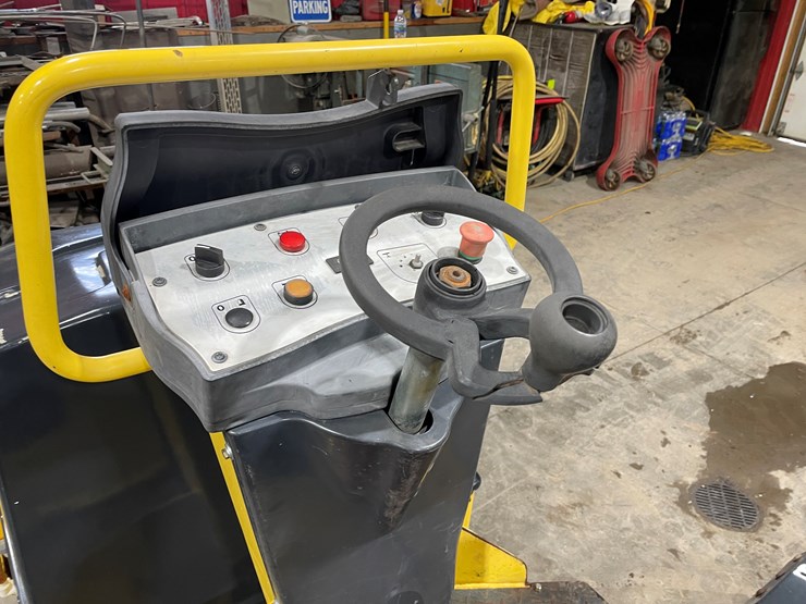 2014-bomag-bw900-50-image-25