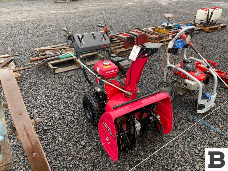 honda-hs724-walk-behind-snowblower-image-5