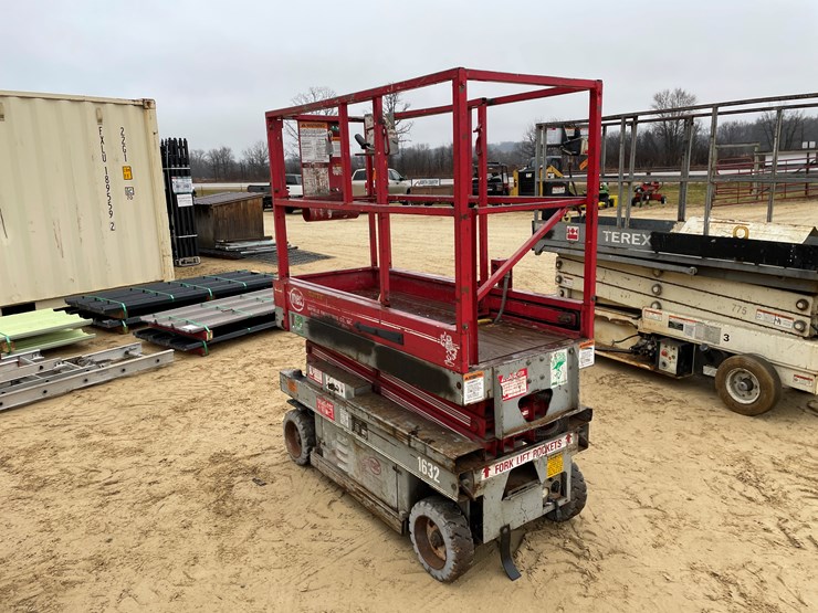 #300-•-1996-mec-scissor-lift-image-7