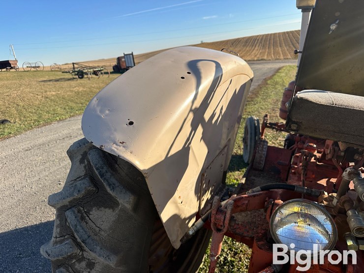 j-i-case-830-image-13