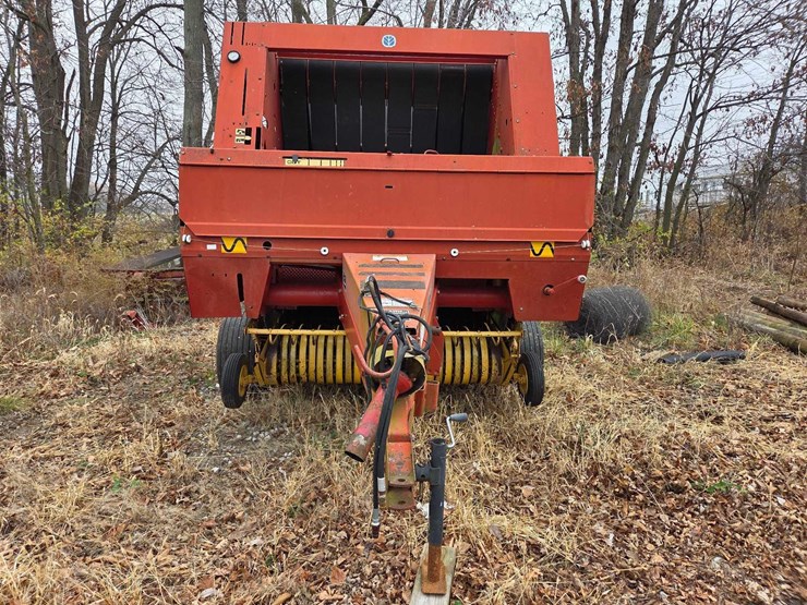 new-holland-664-image-24