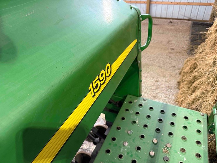 john-deere-1590-image-10