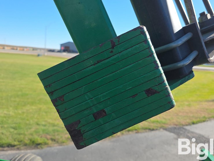 john-deere-200-image-14