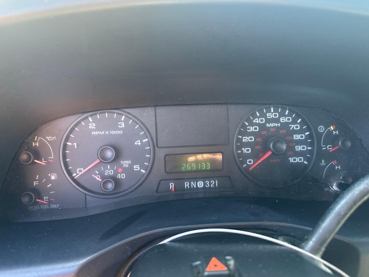 2006-ford-f350-xl-image-13