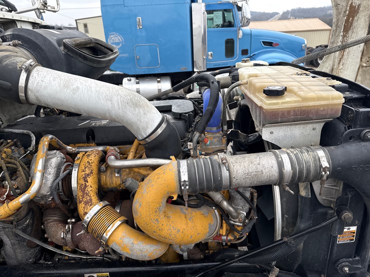 2008-peterbilt-386-image-12