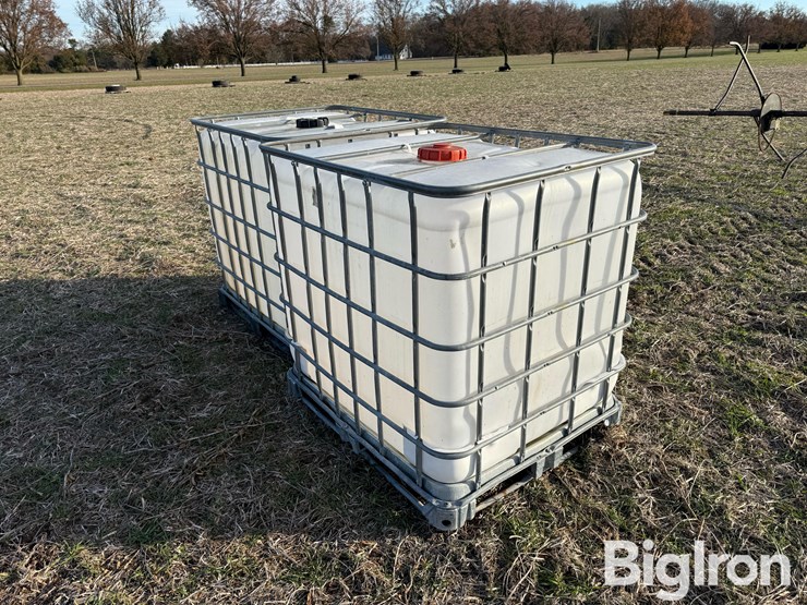 poly-265-gal-containers-image-5