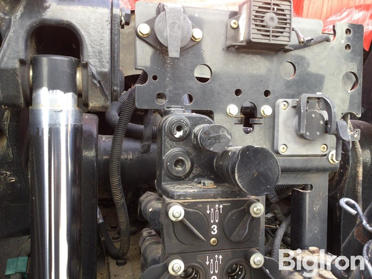 case-ih-magnum-260-image-13