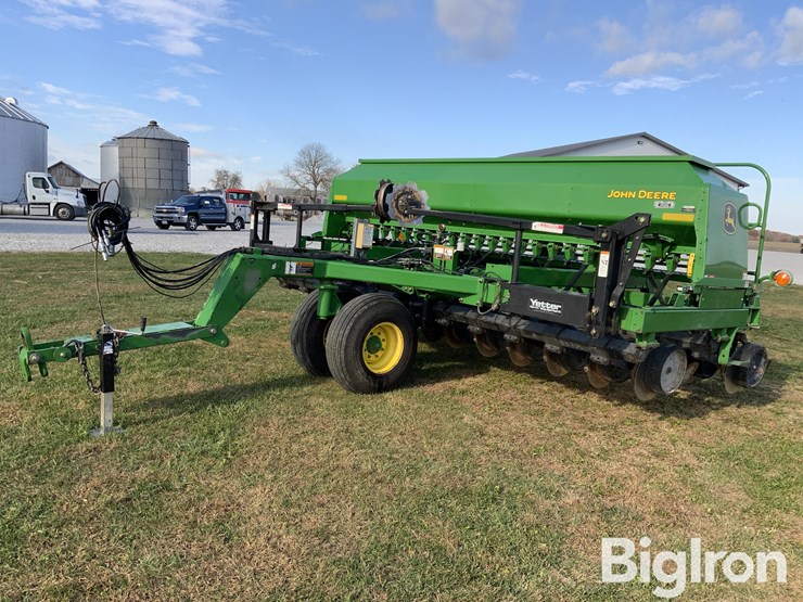 2006-john-deere-1590-image-1