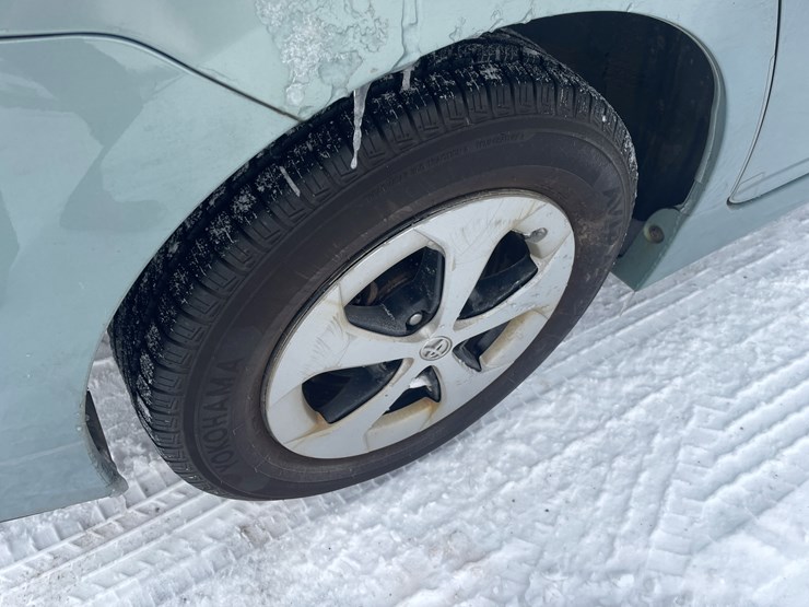 #1155-•-2013-toyota-prius-hybrid-(has-mn-title-in-delay)-image-8