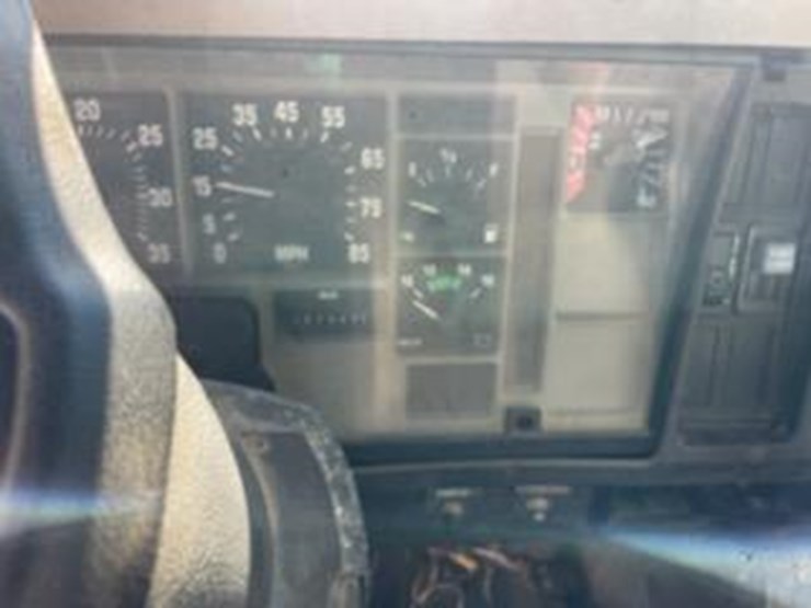 international-4700-image-10