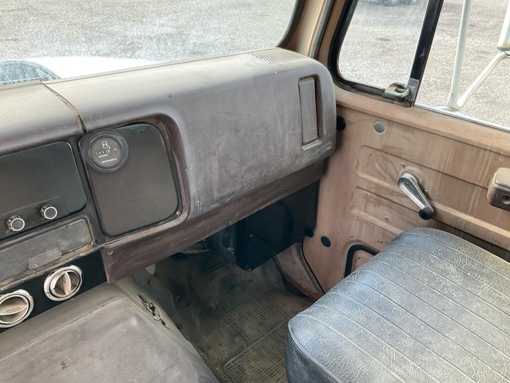 international-1854s-image-104