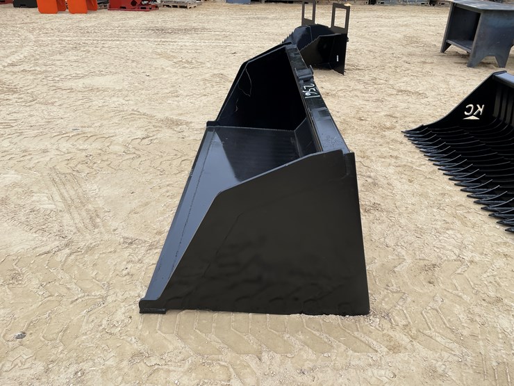 #2561-•-new-kc-84"-snow/litter-skid-steer-bucket-image-8