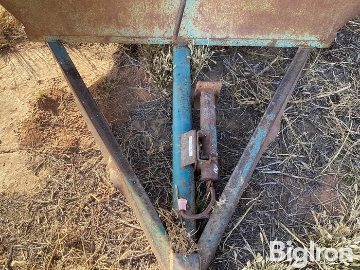 oklahoma-pride-325-bu-t/a-feeder-wagon-image-11