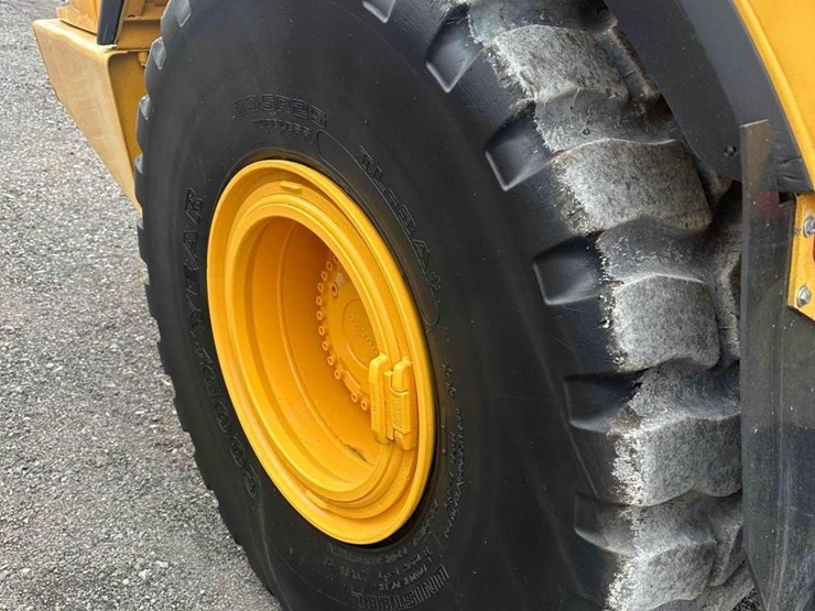 2019-volvo-a25g-image-18