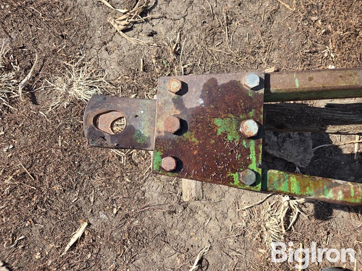 john-deere-210-image-9