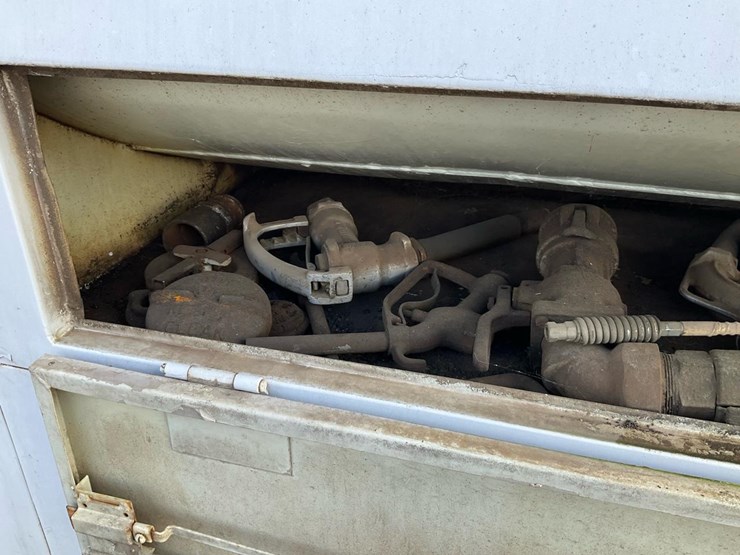 international-1854s-image-50