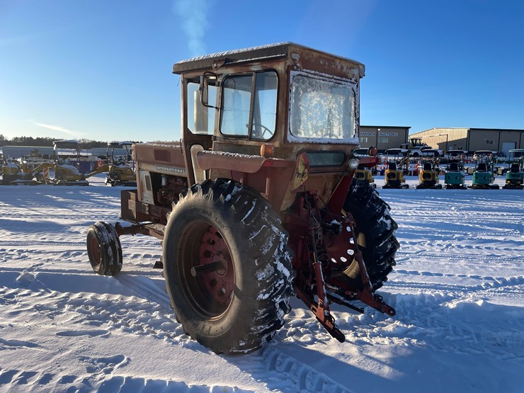 #1007-•-international-966-farmall-image-3