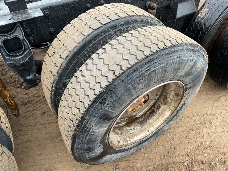 #1145-•-1998-ford-cab-and-chassis-(has-mn-title)-image-11