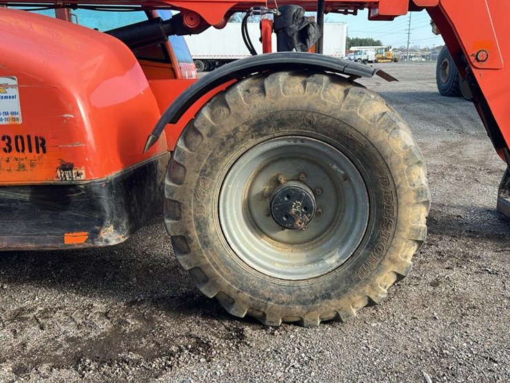 2005-lull-644e-42-image-60