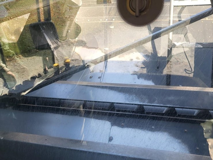 new-holland-cr9040-image-118