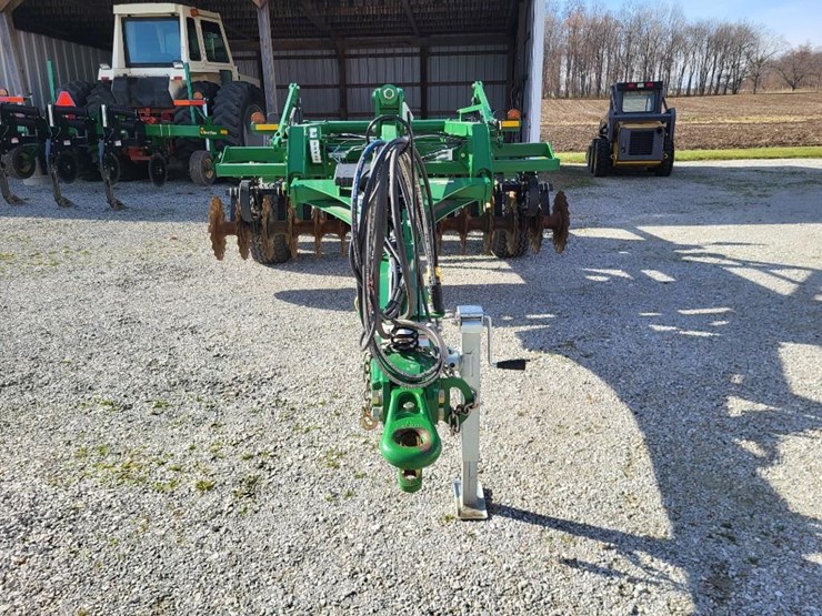 2022-great-plains-1000tm-image-8