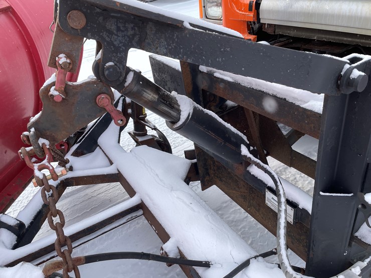 #1164-•-2004-sterling-plow-truck-(has-mn-title)-image-18