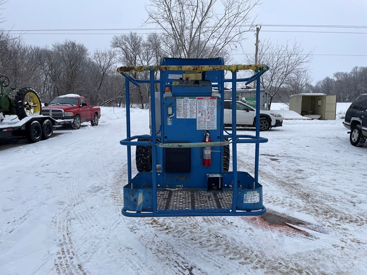 #7468-•-2006-genie-z-34/22-manlift-image-2