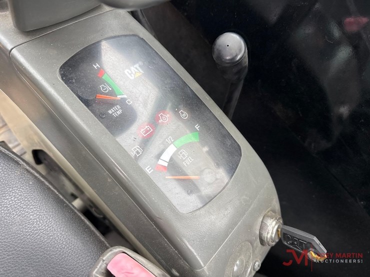 caterpillar-305.5e-image-24