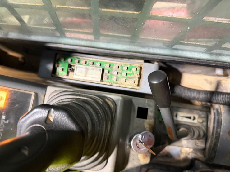 takeuchi-tl250-image-25