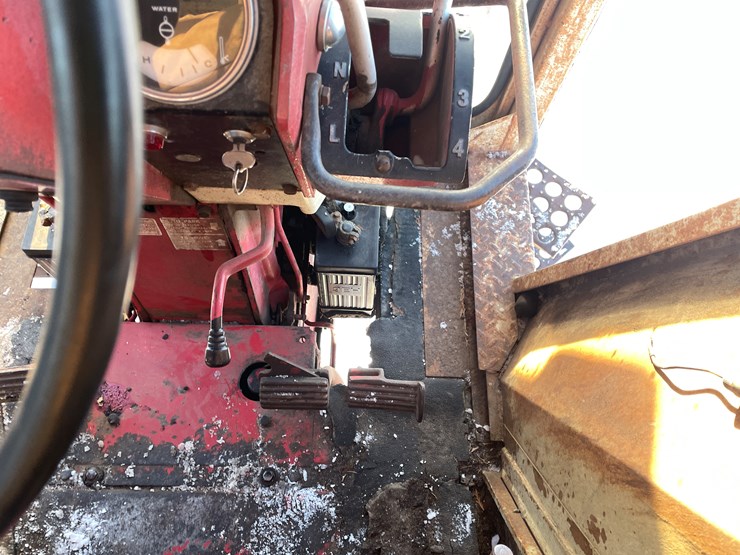 #1007-•-international-966-farmall-image-31