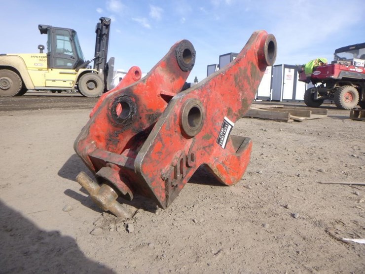 caterpillar-440-image-3