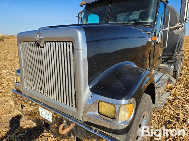 international-9900-image-9