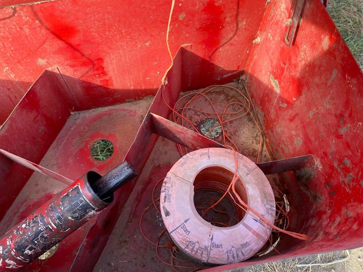 new-holland-316-image-24