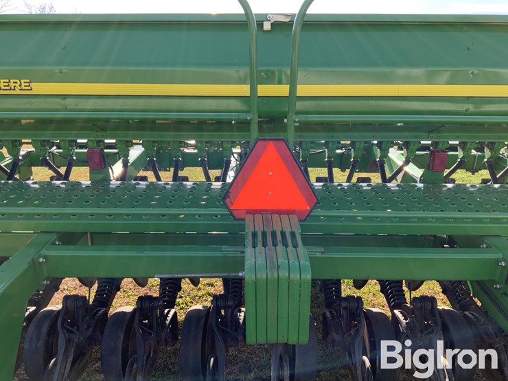 2006-john-deere-1590-image-19