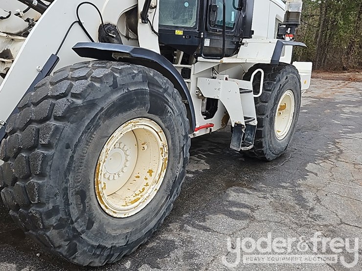 2014-caterpillar-930k-image-18