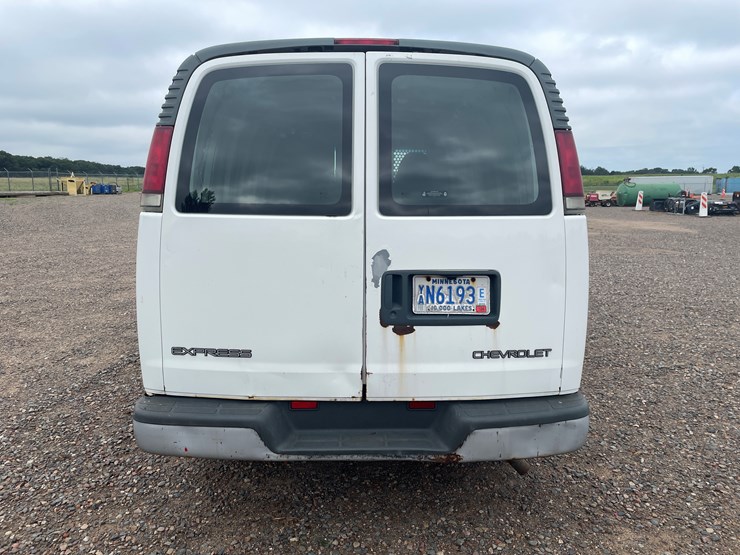 chevrolet-3500-image-3