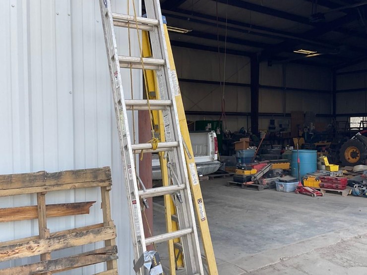 werner-20'-extension-ladder-&-8'-step-ladder-image-16