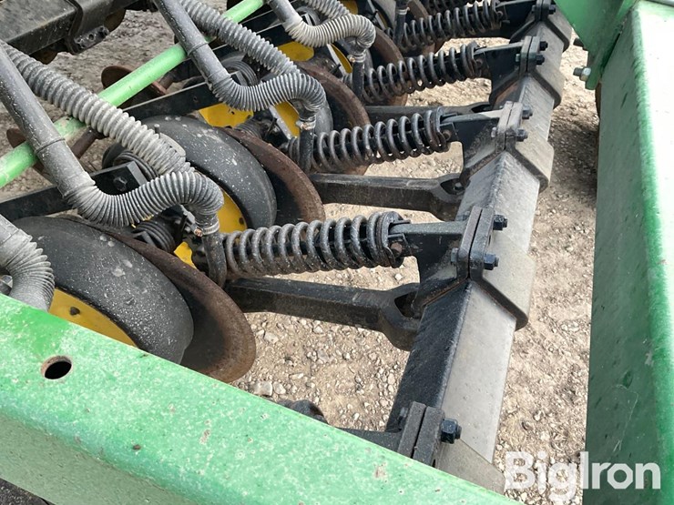 john-deere-750-image-17