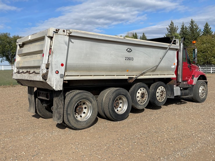 international-7400-image-5