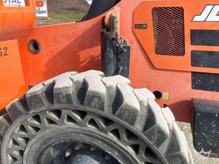 2017-sky-trak-10054-image-3