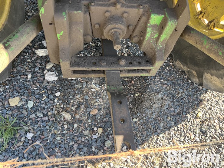 john-deere-4520-image-11