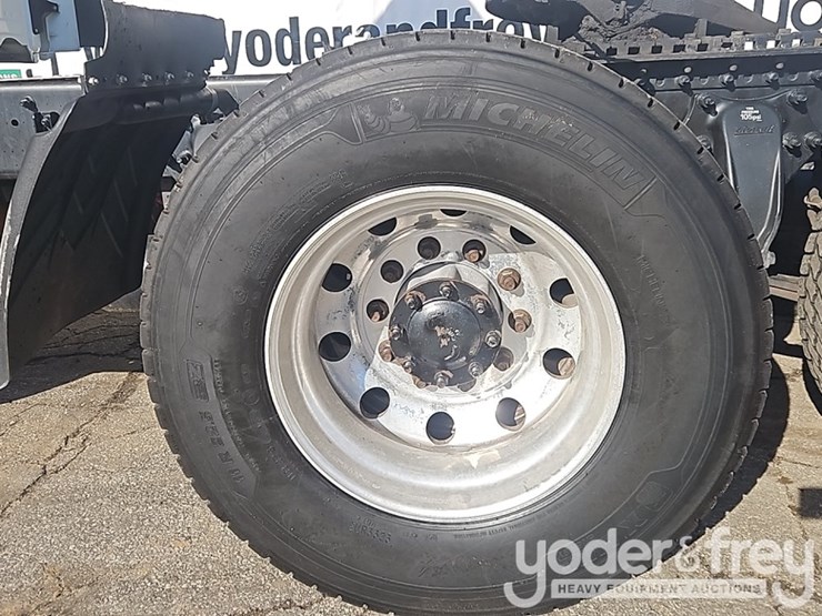 2018-freightliner-cascadia-image-8