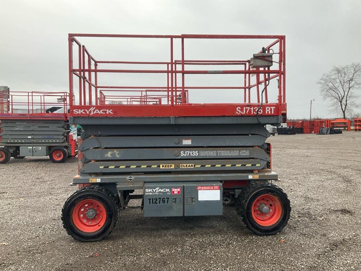 skyjack-sj7135rt-image-6