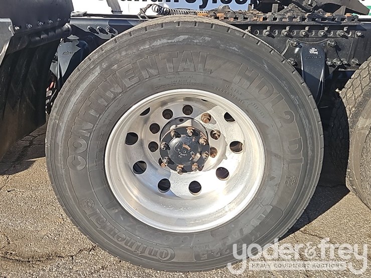 2018-freightliner-cascadia-image-8