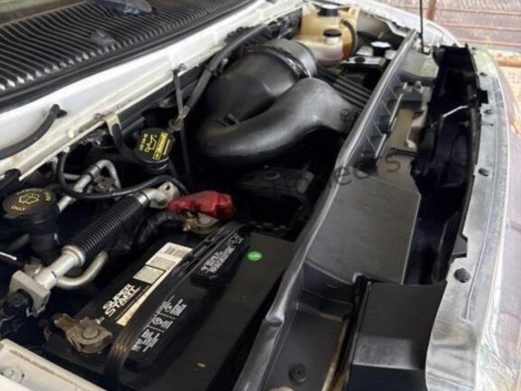 2009-ford-e350-image-15