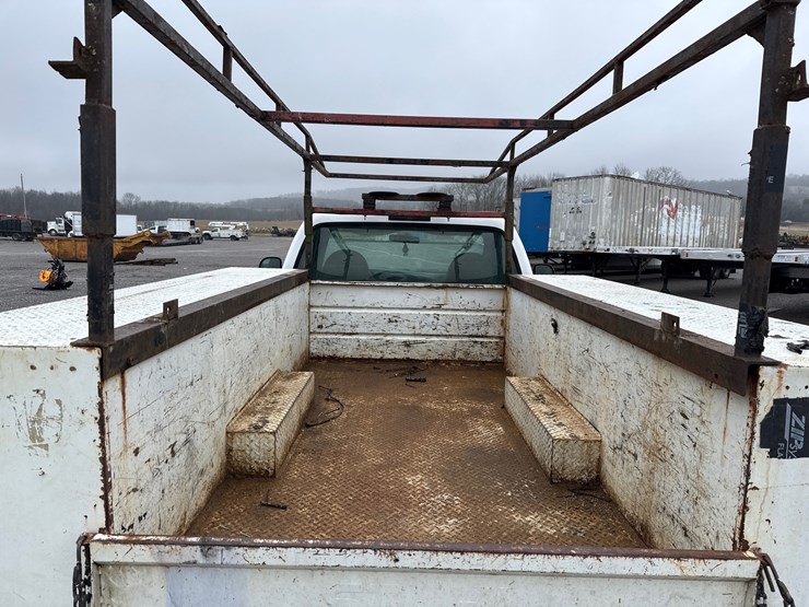 ford-f550-xl-image-17