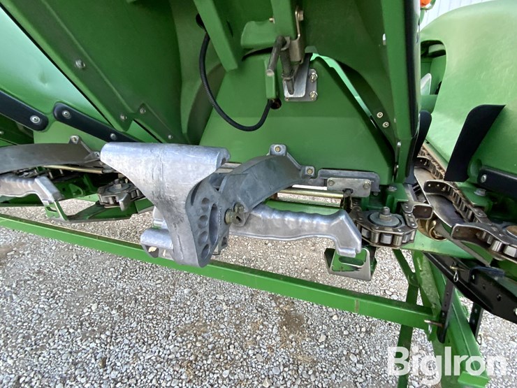 2010-john-deere-608c-image-12