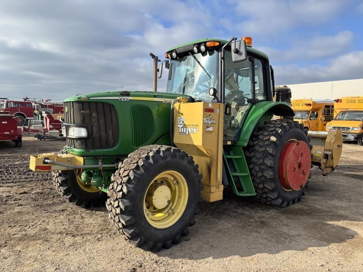 john-deere-7220-image-1